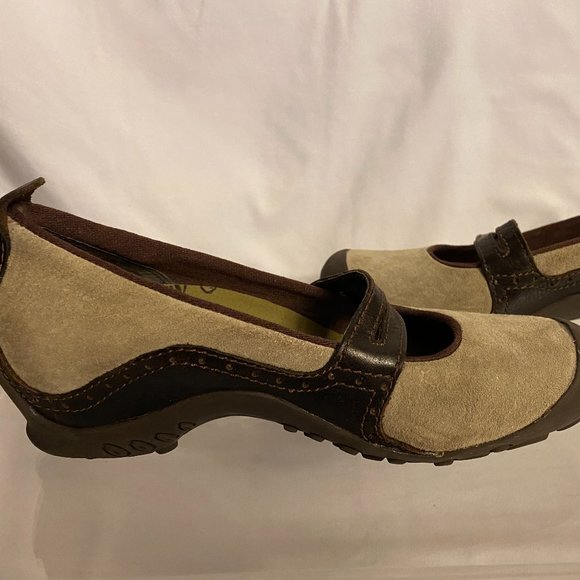Merrell Plaza Bandeaux Dark Taupe Shoes 6.5 Very Nice!! - Picture 9 of 9